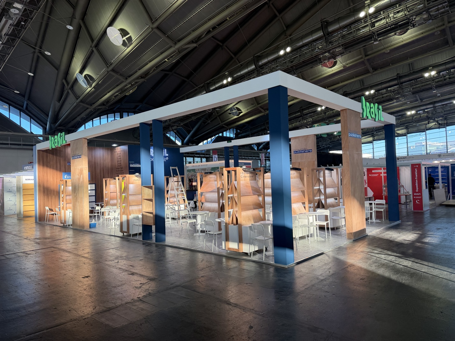 Stand editorial Brasil